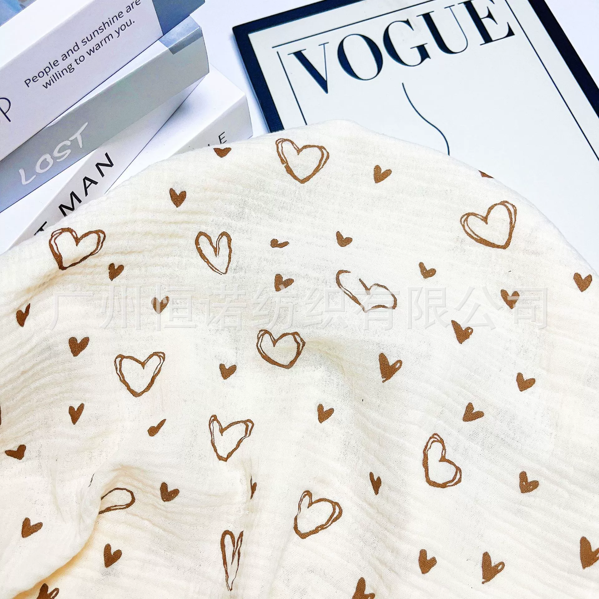 Детская хлопчатобумажная двухслойная марля маленькая любовная ткань с принтом Креп категории A Детская одежда Пижама Опорная одежда Новорожденный