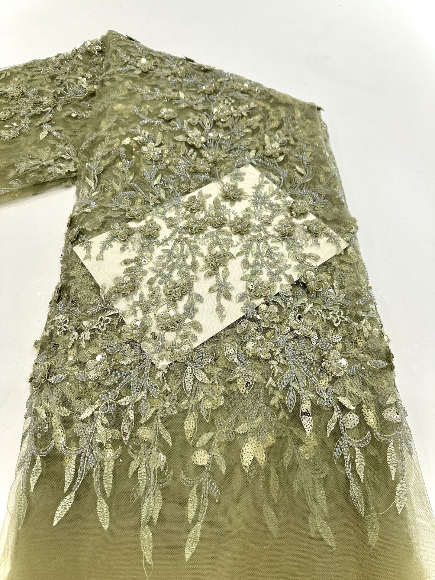 Vestido de boda transfronterizo de encaje tubo de bordado de cuentas esquinilla tridimensional tela de bordado de lace de novia 3D