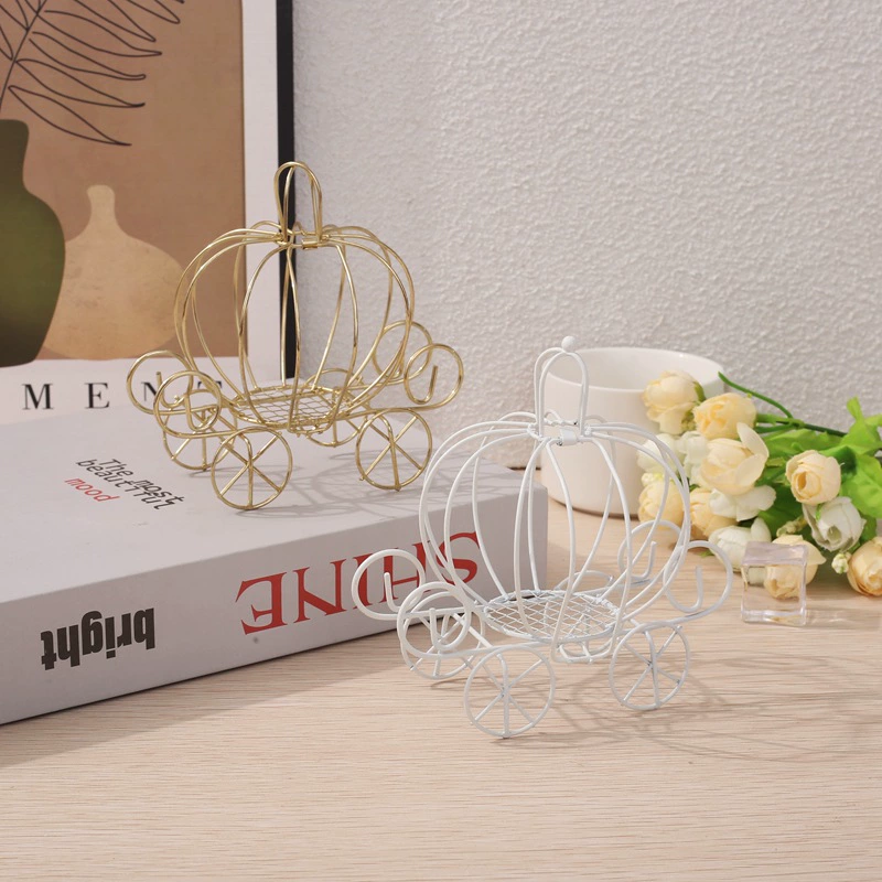 Wedding carriage, golden white iron wedding candy box, pumpkin cart metal iron box, candy box, wedding supplies