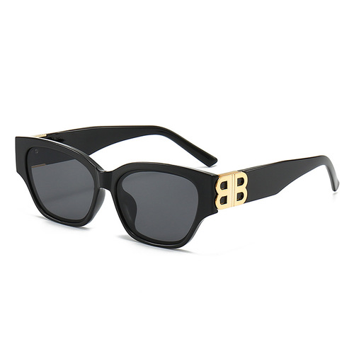 B European and American Style Triangle Cat Eye Sunglasses 23 New Trendy Concave Shaped Fashion Street Snapshot Sunglasses Women's Instagram Sun Glasses
