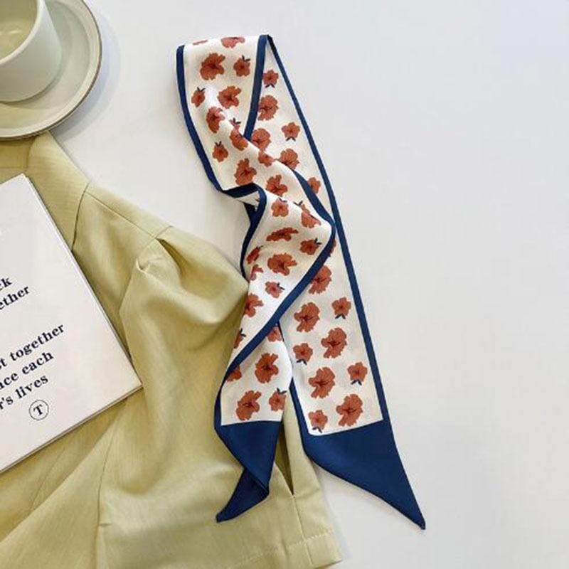 Pétalos rojos de borde azul*azul