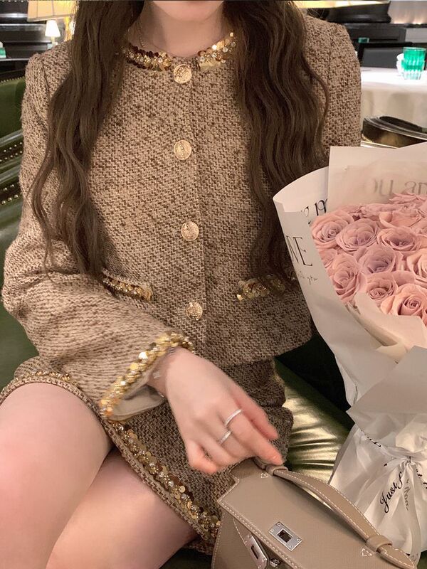 高级感小香风金色编织亮片仿羊毛呢短外套女圆领钉珠洋气短裙套装|undefined
