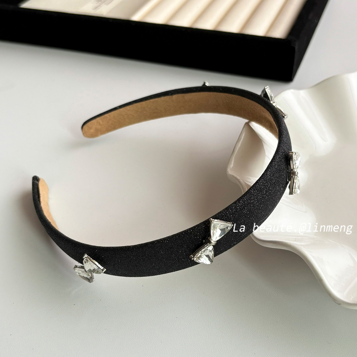 Diadema superior de cráneo alto Diadema de fragancia pequeña negra de alta calidad Diadema de estilo perla coreana arco simple cueva para el cabello accesorios para el cabello femenino