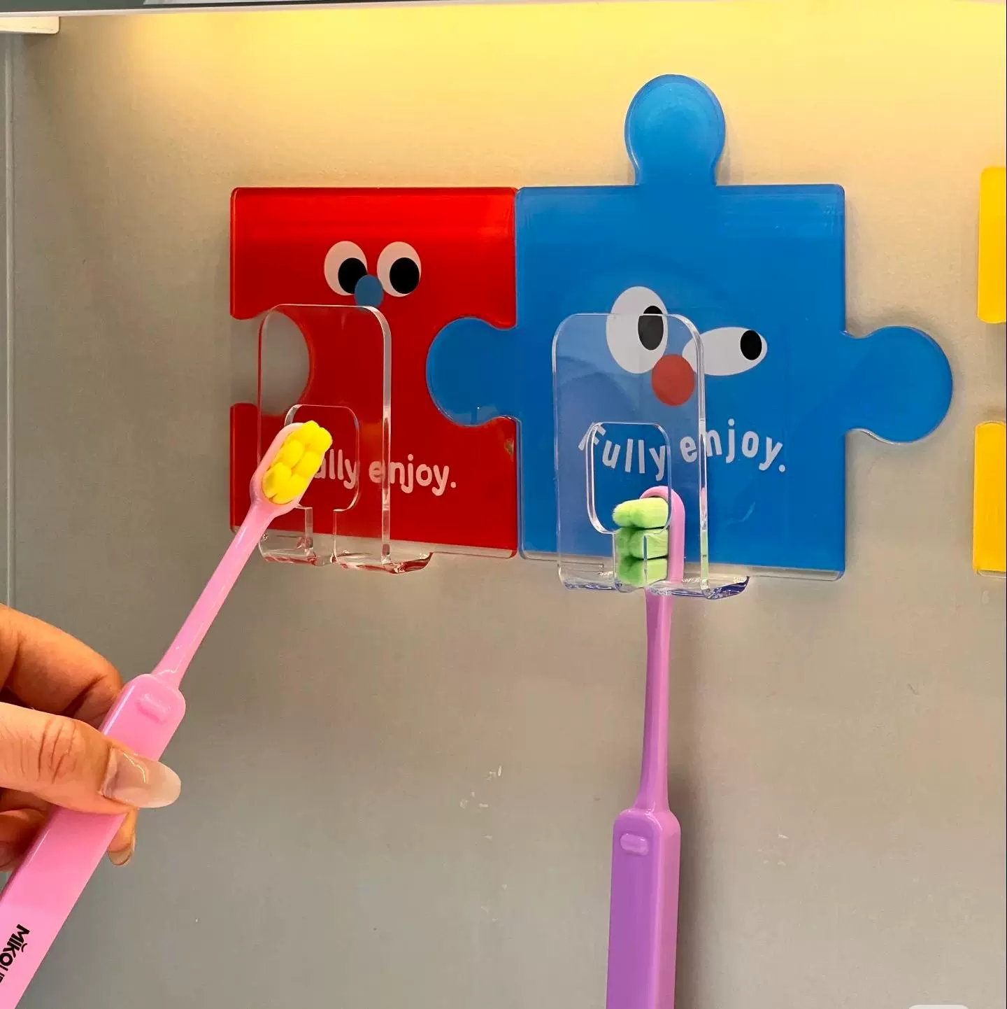 Подстаканник для зубной щетки без перфорации для семьи из четырех настенных электрических зубных щеток, подстаканник для полоскания рта, подставка для хранения зубных щеток в ванной комнате