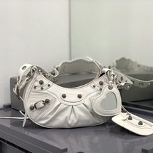 Le CagoleW͹ŰްTᔿC܇μбҸŮ