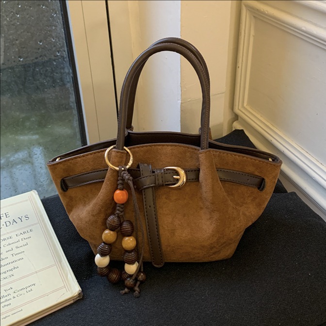 Bolsa de cocina esmerilada coreana para mujeres 2025 invierno nuevo estilo versátil bolso de hombro de alto nivel bolso de cubo