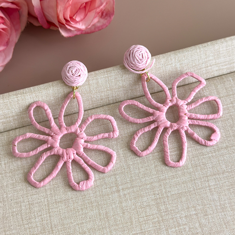European American Cross-border Straw-woven Exaggerated Large Flower Handmade Earrings For Travel, Vacation, And Beach_voghion.com