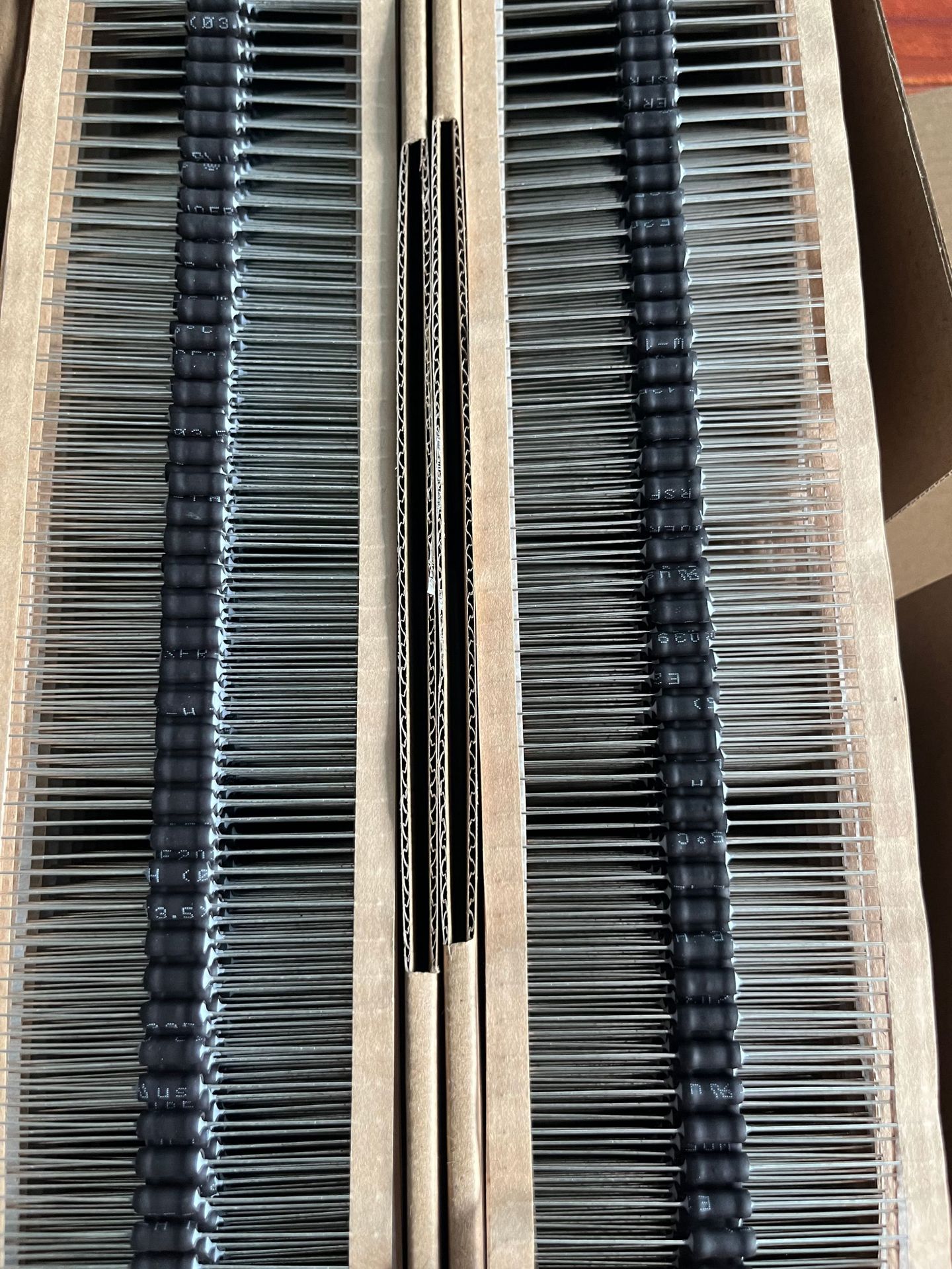 供应防爆抗雷击3KV电阻 绕线电阻KNP1/2W 1WS 2.2R 4.7R 短脚作业