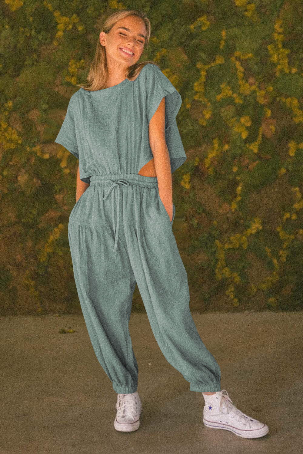 solid color rear button slit pleated drawstring jumpsuit NSMID128543