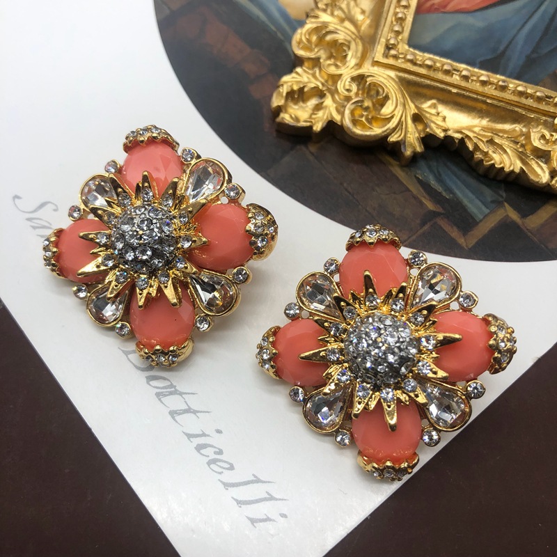 1 Pair Retro Classic Style Flower Plating Inlay Alloy Rhinestones Ear Studs display picture 2