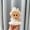 White hair accessory from pearl, dress, flowered