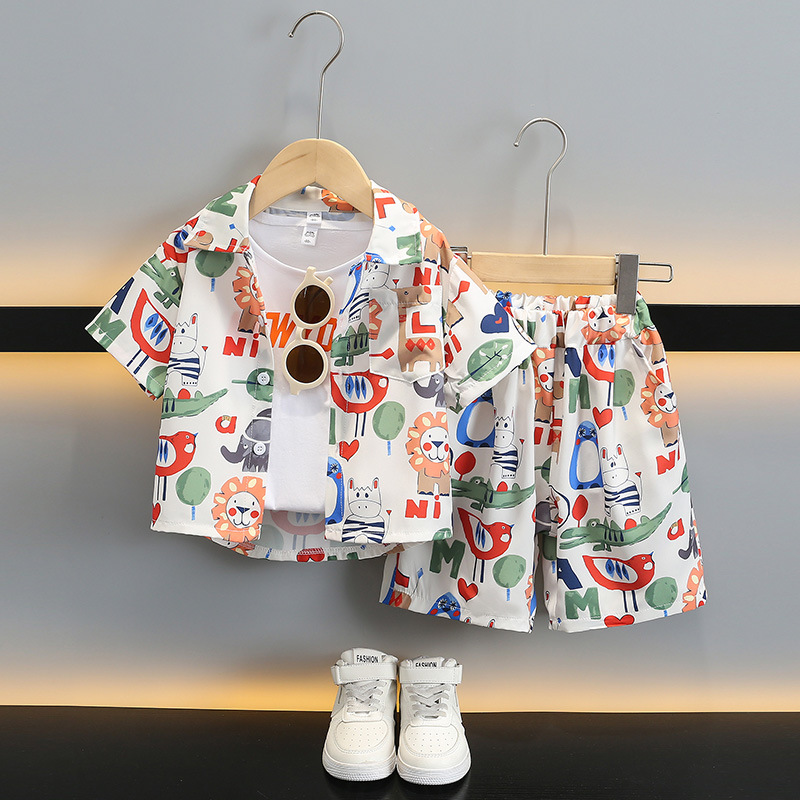 7306 Traje de camisa estilo playa para niños Vestido de verano de manga corta Camisa guapa Pantalones cortos Traje de tres piezas para niños junto al mar