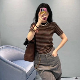 女式T恤;女式针织衫;女式牛仔裤