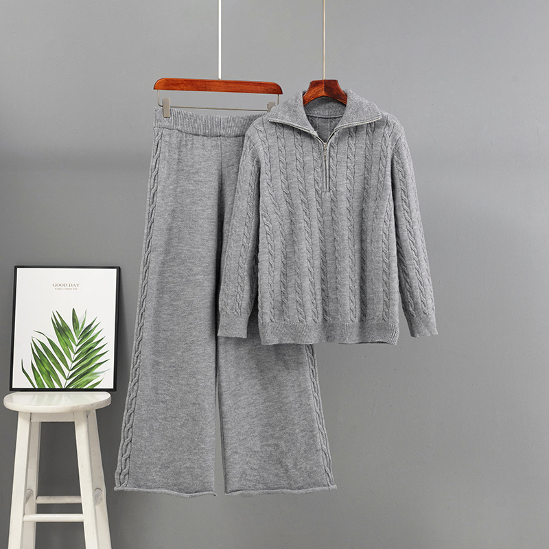 Ensemble pull en maille torsadée épaisse à demi-zip et pantalon large pour femme, collection automne-hiver. Deux pièces de haute qualité, coupe ample._voghion.com