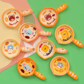 卡通面包平底锅钥匙扣半立体可爱食玩挂件动物头煎锅餐具装饰挂饰