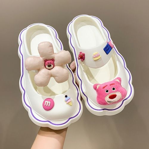 A pair of women's summer outerwear French versatile student cute girl's heart flower thick sole height increasing sandals with one-step wear half slippers