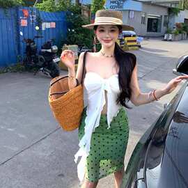 新款泳衣女性感抹胸绿色波点纯欲风保守裙款分体性感辣妹海岛泳装