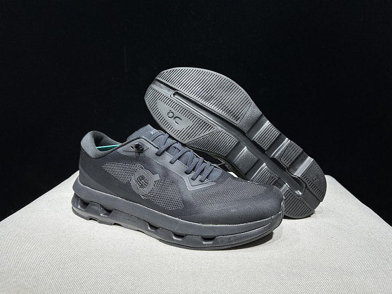 Cloudzone KITH x 共同ブランドの快適で多用途なカジュアルランニングシューズ、軽量で通気性に優れています。|undefined