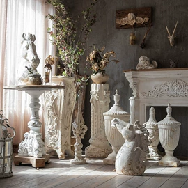 餐边柜;蜡烛器皿;壁挂、壁饰