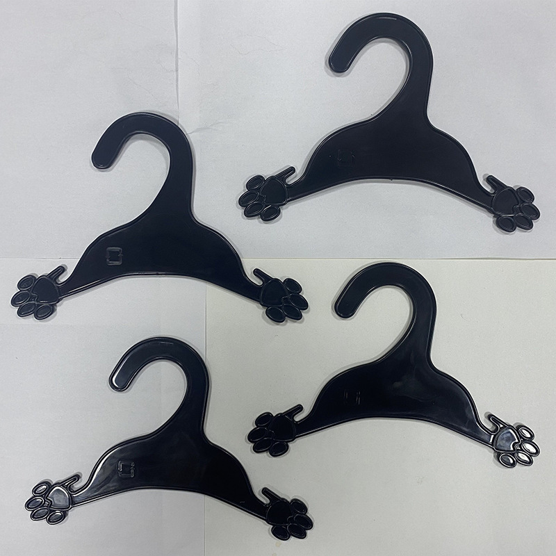 Thickened, Simple And Stylish Pet Clothes Hanger, Small Size, Non Slip, Not Easy To Fall Off, Black Plastic Cat And Dog Clothes Hanger._voghion.com