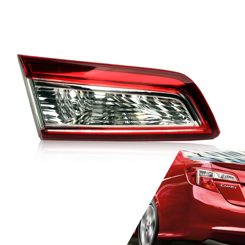 Aplicable a Toyota 12 / 13 / 14 Middle East Camry Interior Light End Half Assembly Reverse Light Case Tail Cover Light