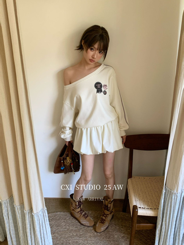 CXI甜美氛围感穿搭连衣裙秋季气质卫衣花瓣裙修身连衣裙甜辣ins风|undefined