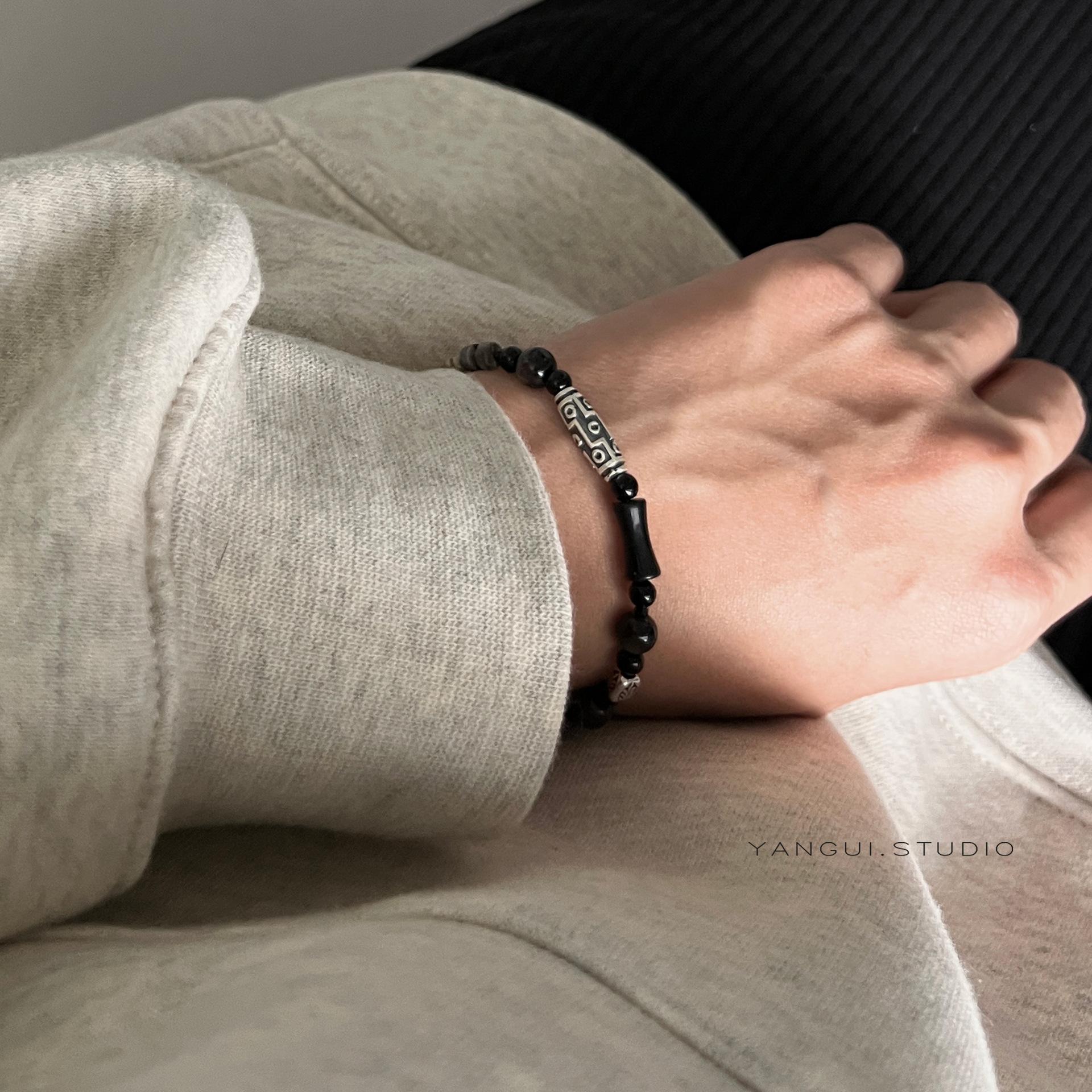 Small design retro bracelet