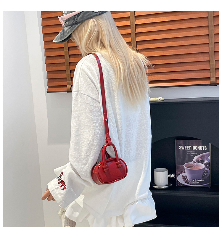 2025 New European and American retro handbag, mini pillow bag for women, fashionable crossbody bag, summer lipstick bag for women undefined
