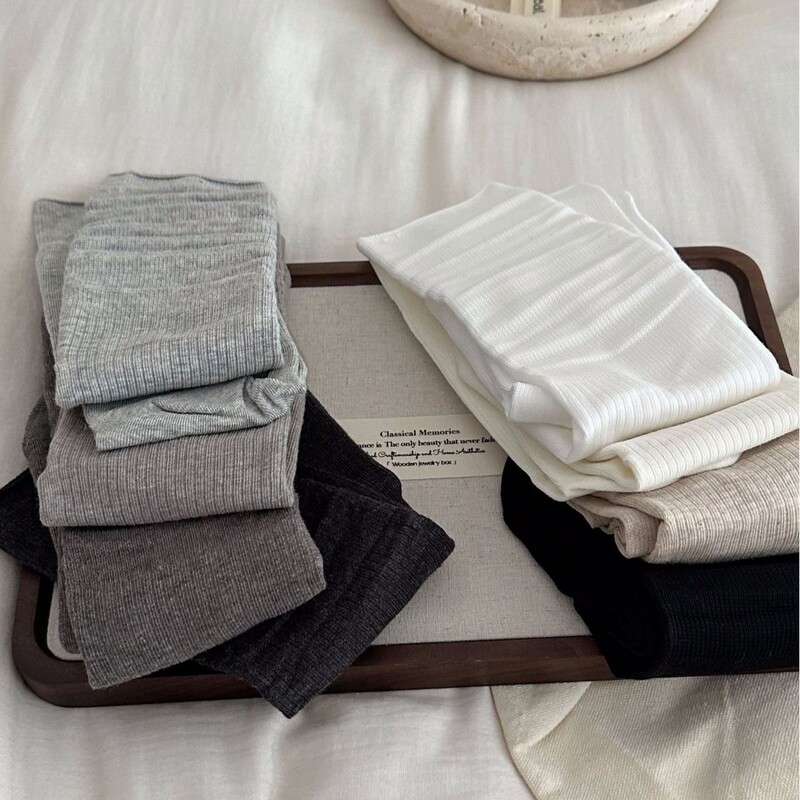 Hilo Nayean "Gentle Autumn and Winter Vertical Stripes Korean Color Gray Brown Pile Socks Mid-Calf Socks for Women 2657