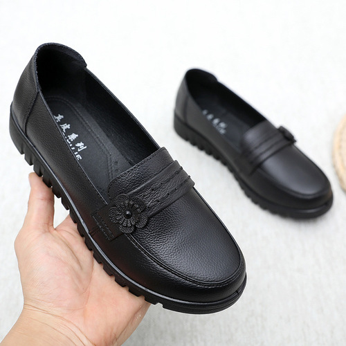 Mom's shoes new style genuine leather soft-soled single shoes comfortable flat-soled middle-aged and elderly women's shoes middle-aged and elderly work leather shoes