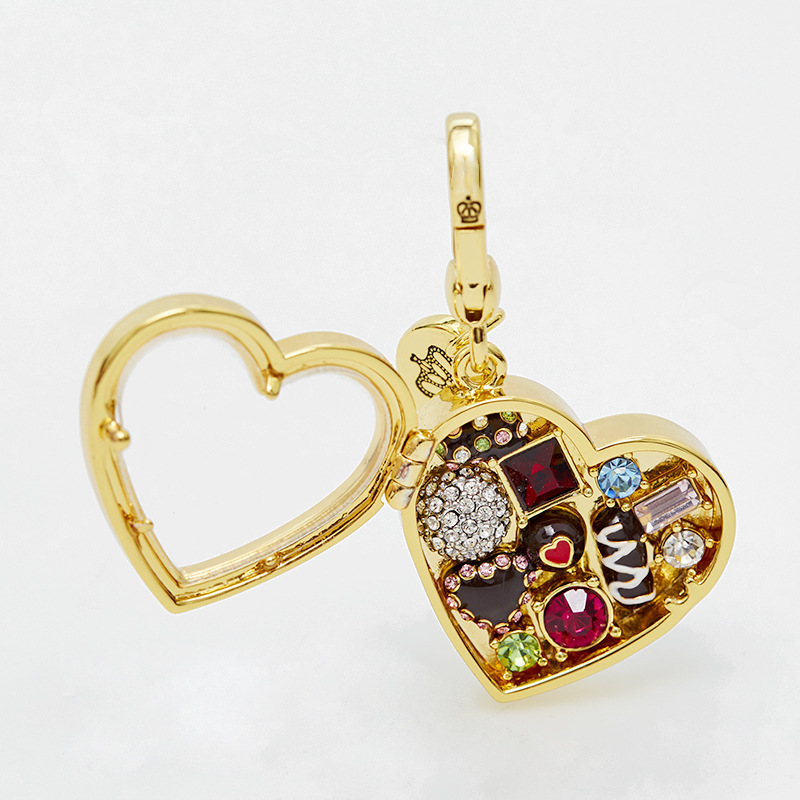 Heart-shaped pendant 2