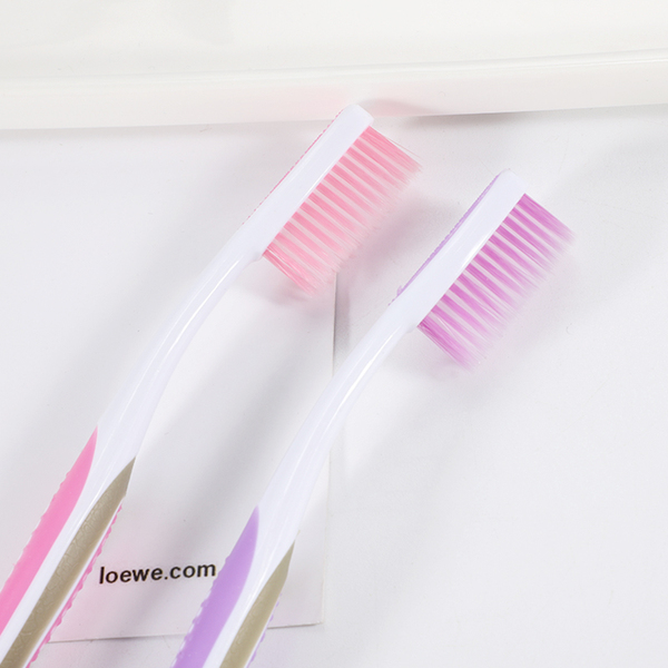 Adult large-head soft-bristle toothbrush for home use