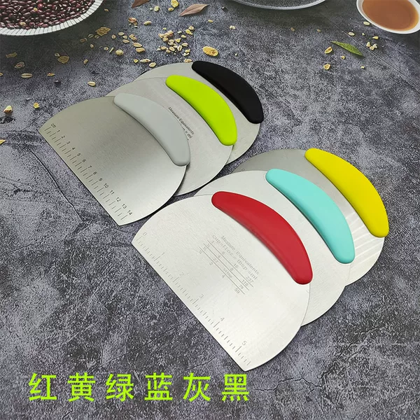 Semicircular Stainless Steel Dough Cutter Scraper with Scale, Baking Scraper for Cakes and Dough, Special for Rice Rolls and Desserts
