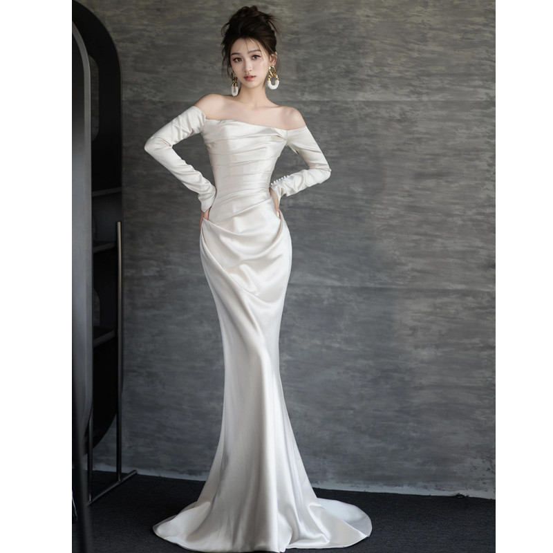 French-Style Light Wedding Dress 2026 New Model for Brides, Simple Long-Sleeve Off-Shoulder Gown, High-End White Mermaid Dress