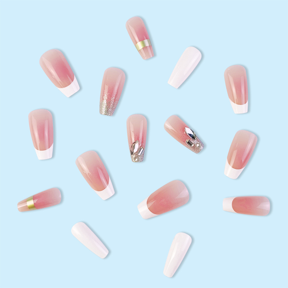 Polvo blanco estereoscópico francés usar uñas comerciales dulces y blanqueadores de uñas 24 piezas de parches de uñas mezclados