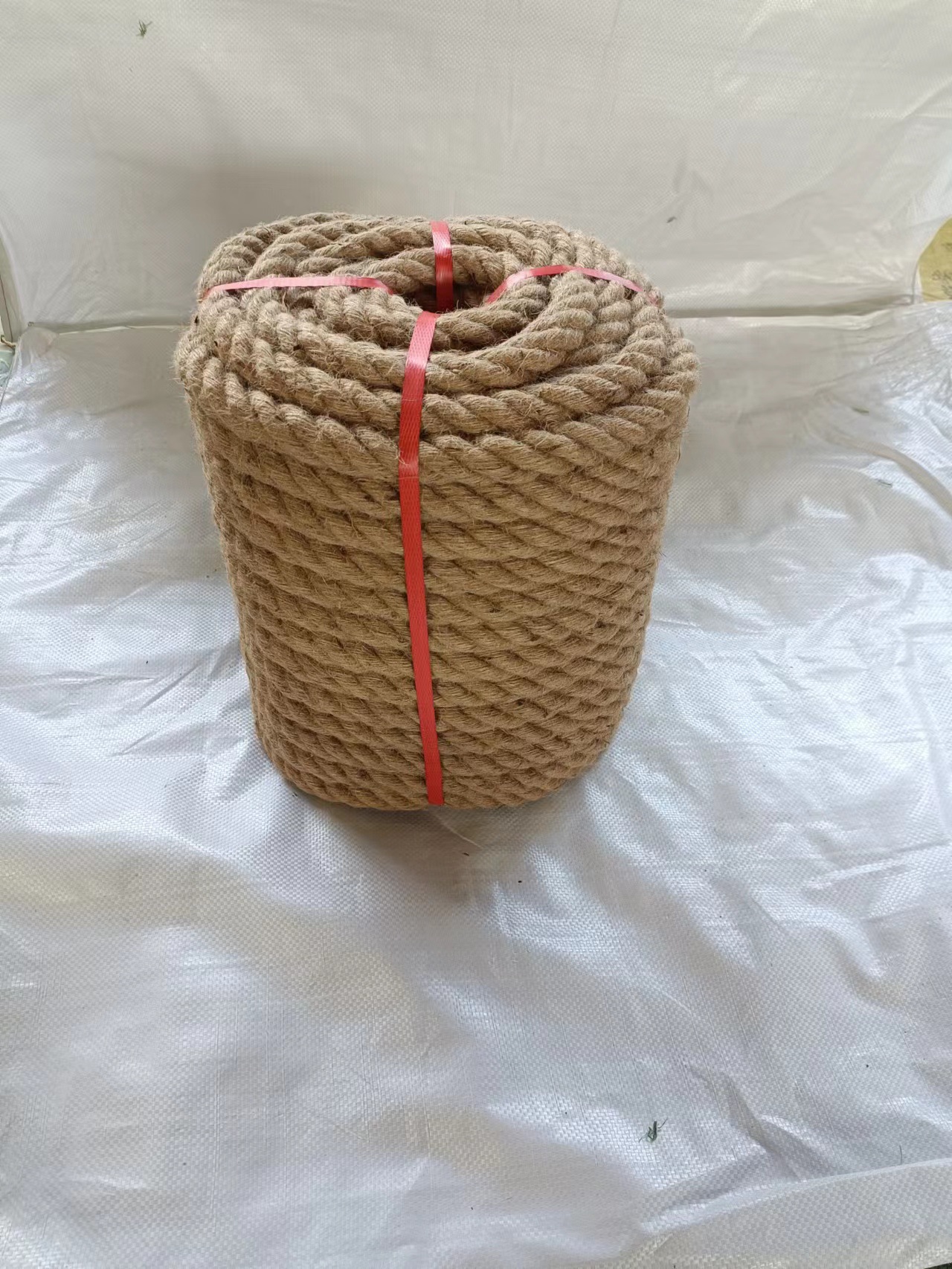 Cuerdas de yute gruesas al por mayor cuerdas de escalada para gatos decorativas trenzadas de escalada de jardinería cuerdas de lino finas atadas de material natural