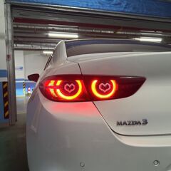車のピクセルスタイルの愛のステッカーボディテールライトバンパーブロックスクラッチ装飾ヘルメット電動バイクステッカー