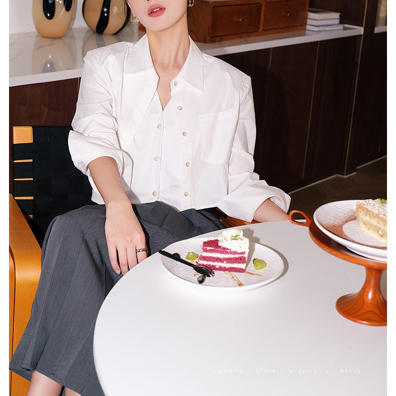 Four Seasons Wearable White Shirt Women's Design Sense Niche Short Korean-style Commuter Shirt Casual Long-sleeved Fake Two-piece Top Four Seasons Wearable White Shirt Women's Design Sense Niche Short Korean-style Commuter Shirt Casual Long-sleeved Fake Two-piece Top