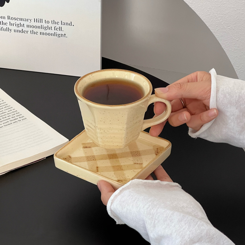 レトロセラミックコーヒーカップとソーサー家庭用ウォーターカップカプチーノレトロ窯ラテコーヒーカップライト高級ハイエンド|undefined