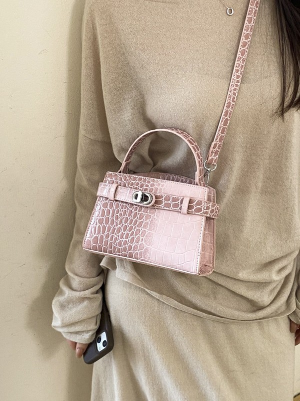 Nicho de diseño de cocodrilo portátil bolso Kylie mujer 2026 nuevo cross-border alta sensación lujosa ligera exquisita mochila