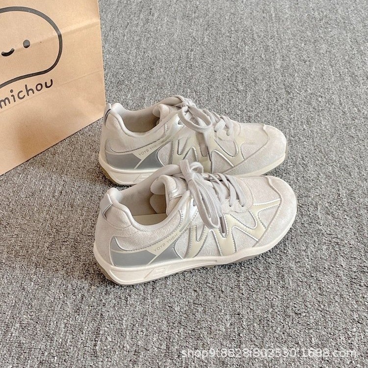 Zapatos de mujer de diseño retro 2026 otoño y invierno nuevo tipo de zapatos de skate Gump con suela gruesa, moda de zapatos deportivos casuales