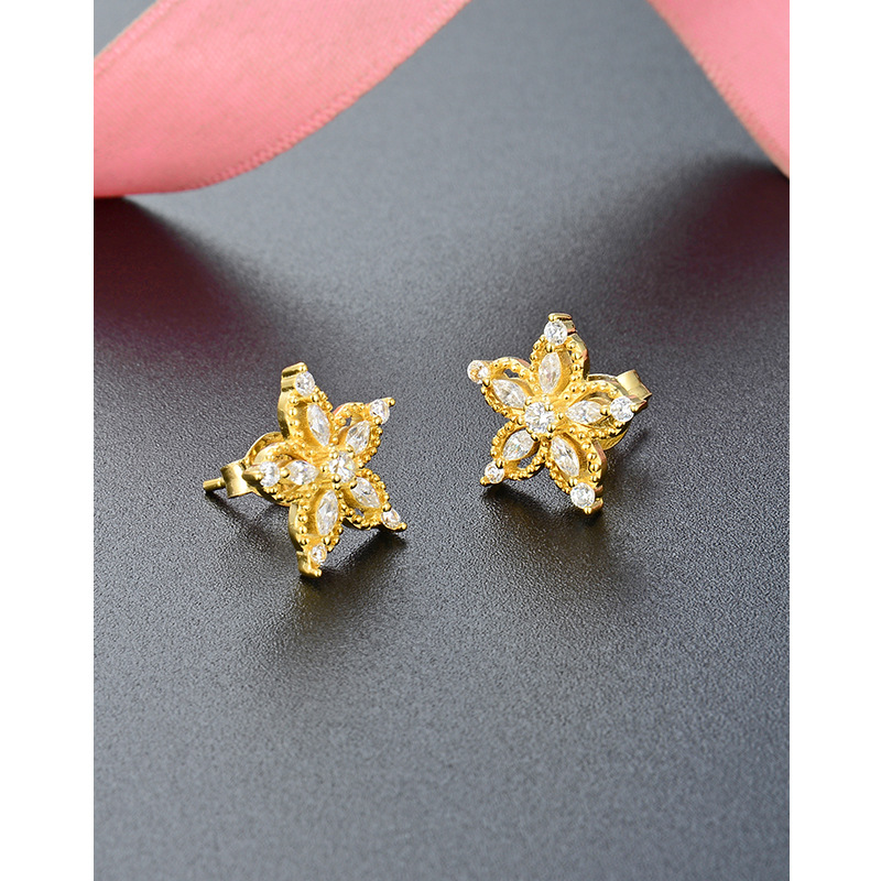 925 pendientes de flor de plata esterlina pendientes de temperamento simple nicho de alto grado hueco de cinco pétalos de flor pendientes de diamantes para mujeres