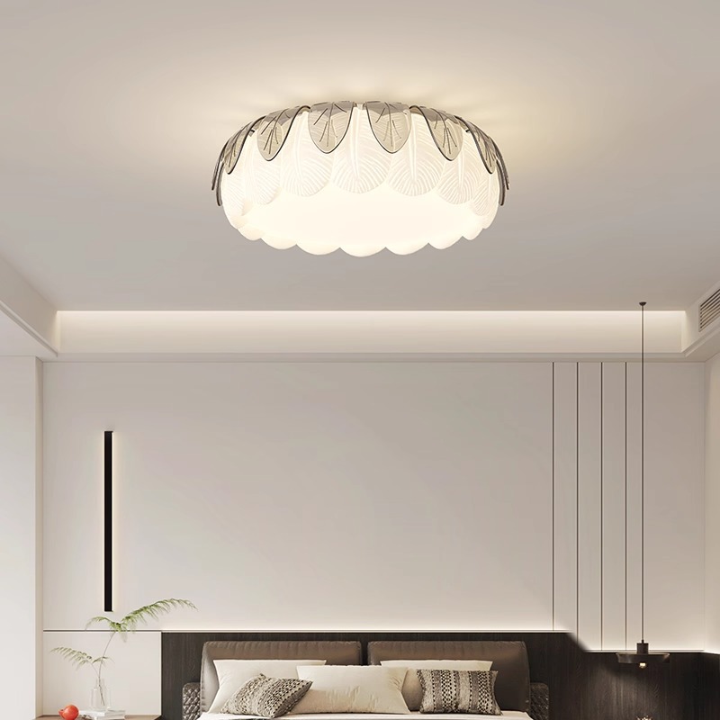 Lámpara de techo de sala de estar de hojas creativas de estilo crema, lámpara de dormitorio principal simple y moderna, lámpara de sala de estudio de comedor de habitación cálida
