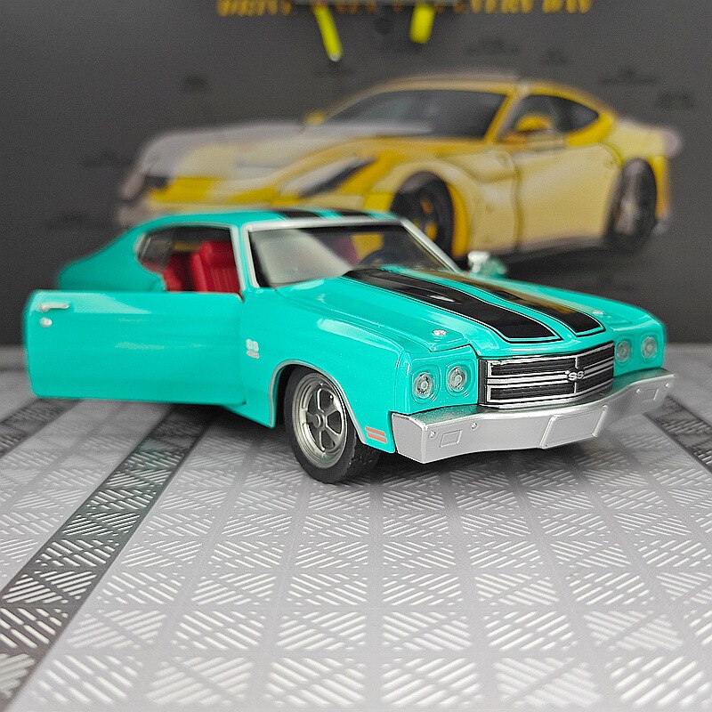 Cai Po 862002 Simulated Chevelle 454 Alloy Car Model with Openable Doors, Sound and Light Toy Car Gift