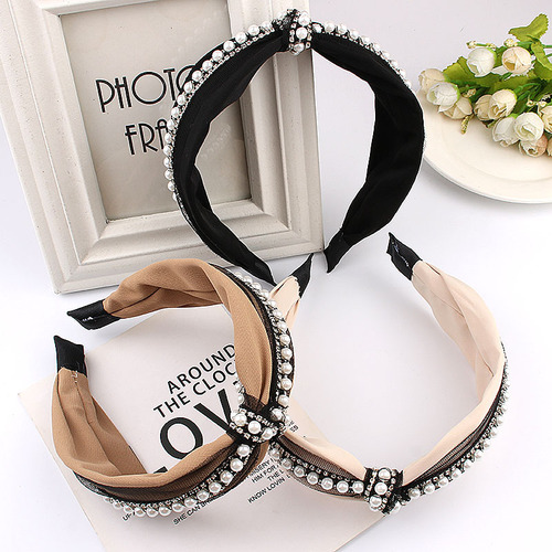 Elegant Black Pearl Fabric Hairband for Women | Versatile, Fashionable Wide-Edge Headband for Outings | Simple Hair Accessories with Chic Hair Clips