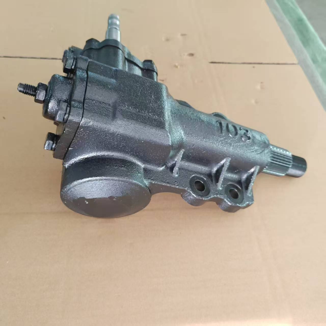 49200Vb000 49200Vs40A Suitable for Nissan Patrol Y61 Steering Gear Left-Hand Drive