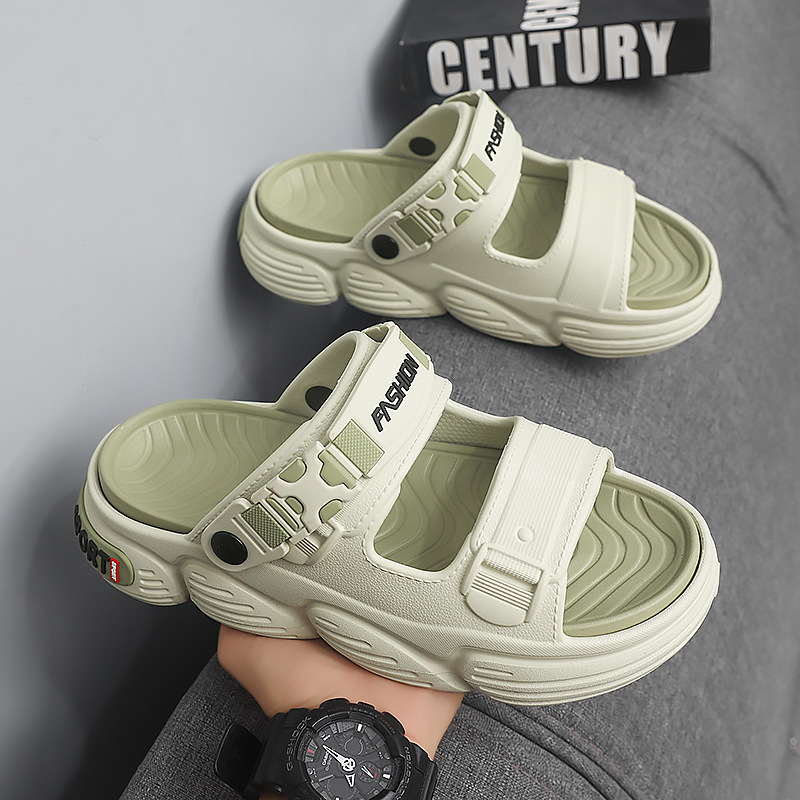 Sandalias para uso exterior de verano de los hombres 2025 nuevo estilo antideslizante y resistente al desgaste