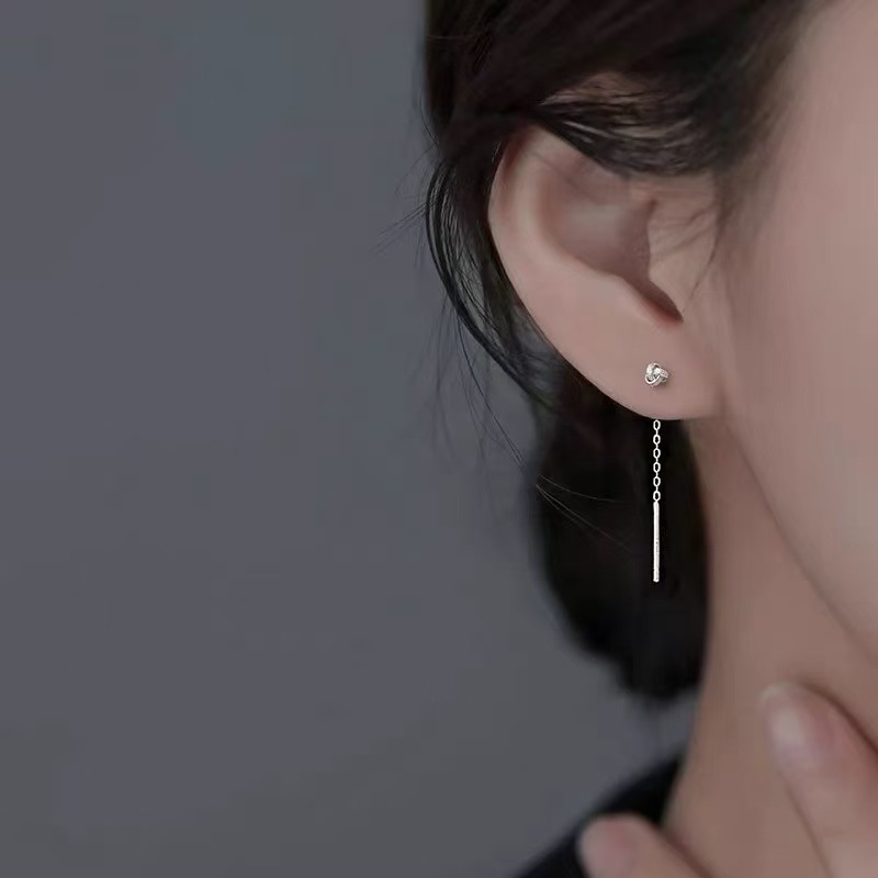 Simple Ruyi nudo bordillo de diseño ligero lujoso nuevo estilo retro estilo nacional simple pendientes de orejas de mujer versátiles