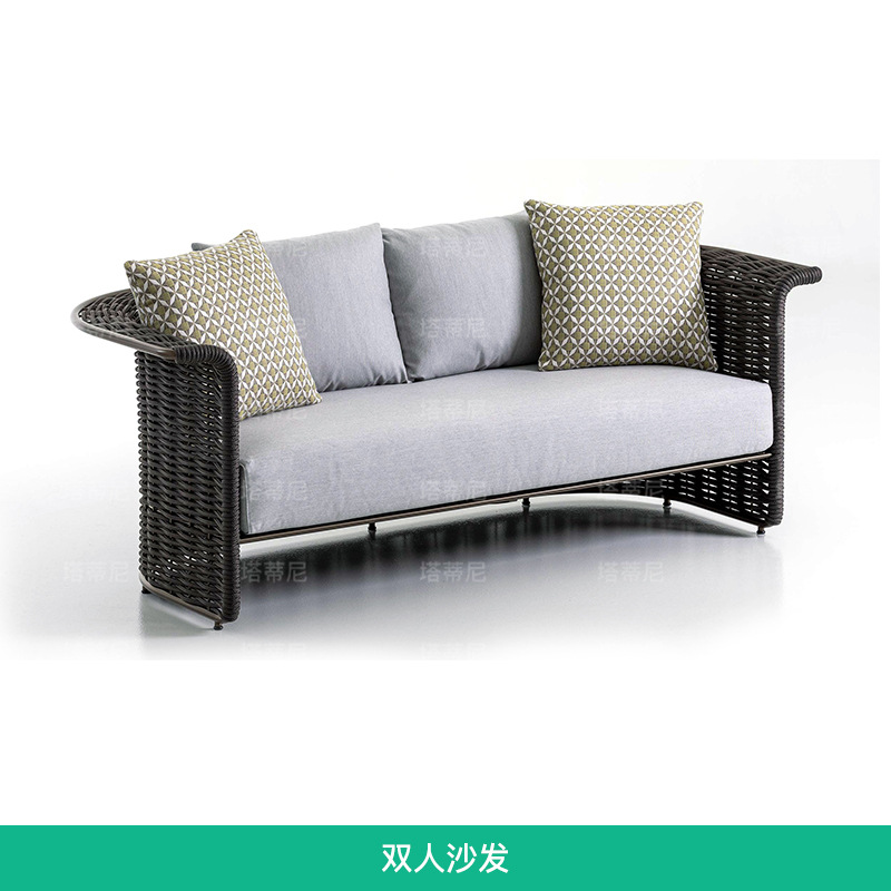 Sofá de ratán para exteriores, muebles de patio, juego de mesa de café y sofá de ratán impermeable y resistente al sol para jardín al aire libre de villa