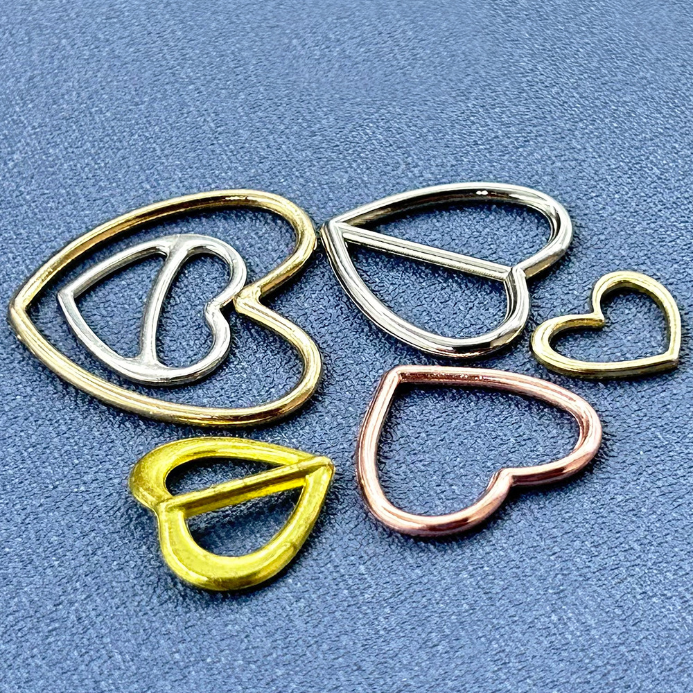 现货滚镀心型锌合金电镀扣环保过检针爱心金属锌合金扣桃心调节扣